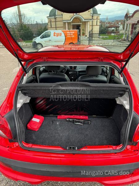 Peugeot 206 plus 