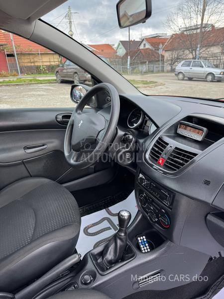 Peugeot 206 plus 