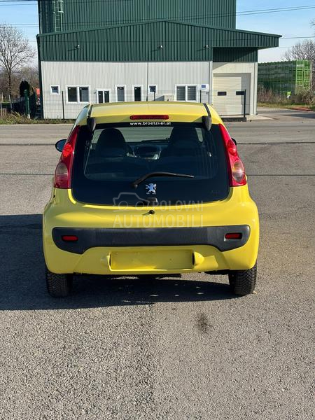 Peugeot 107 yellow nov