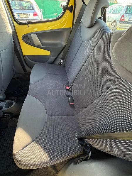 Peugeot 107 yellow nov