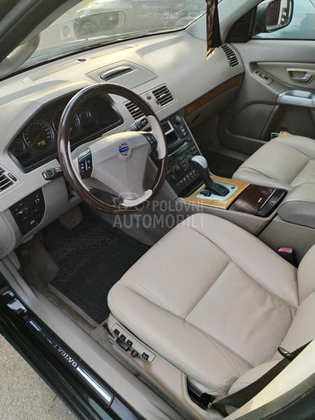 Volvo XC90 2.4 D5 AWD