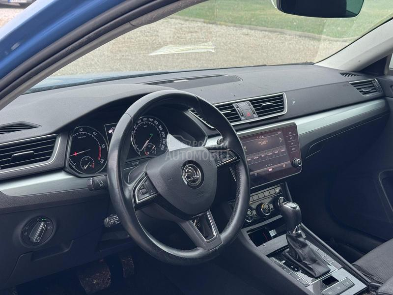 Škoda Superb -  kompletan auto u delovima