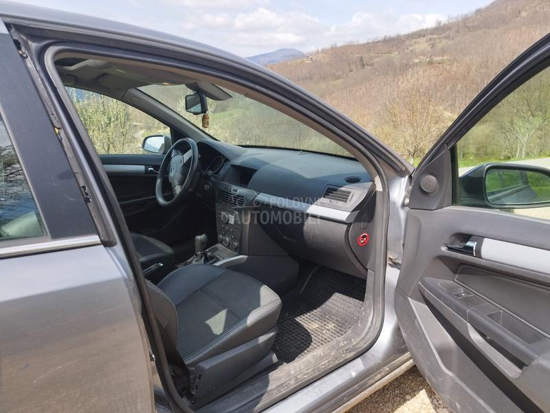 Opel Astra H 