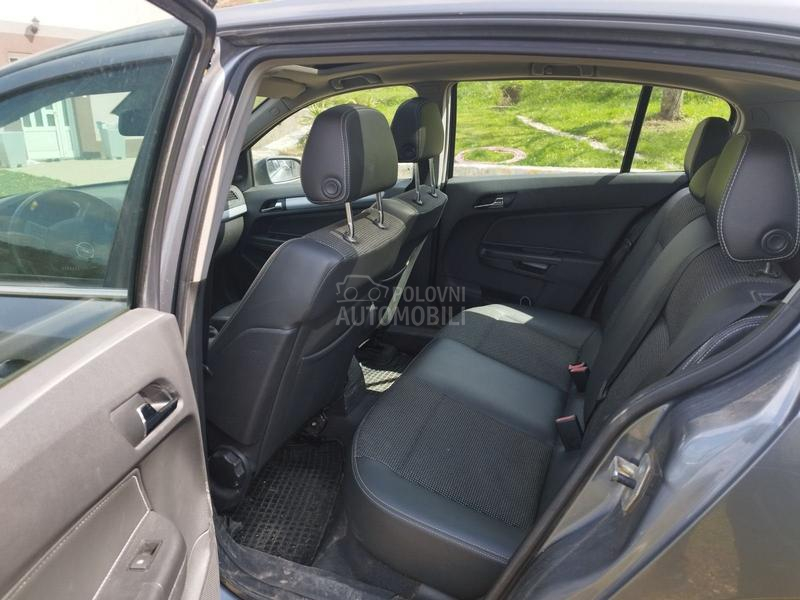 Opel Astra H 