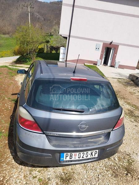 Opel Astra H 