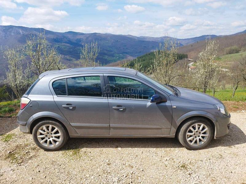 Opel Astra H 