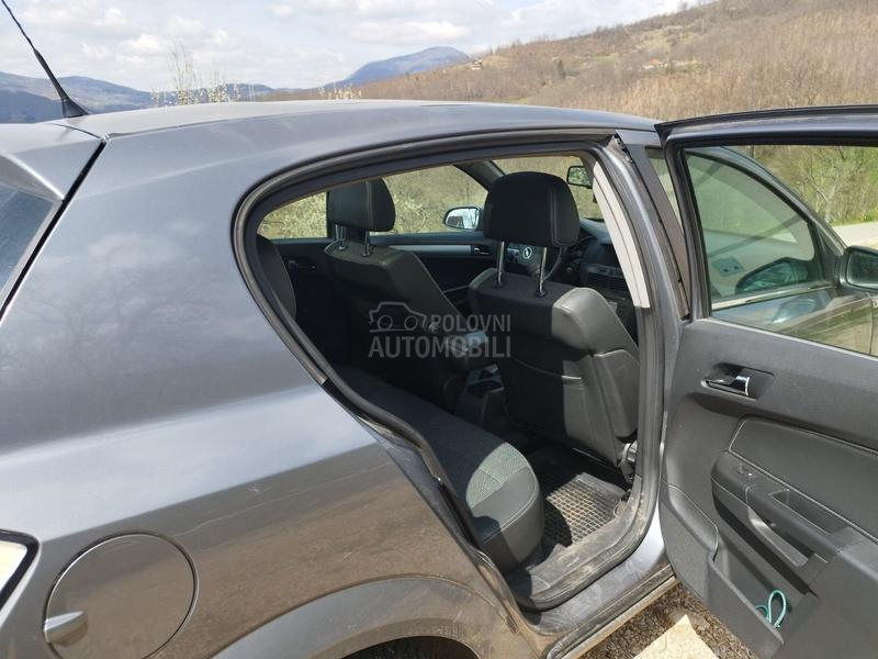 Opel Astra H 