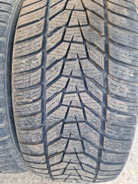 Hankook 235/45 R18 Zimska