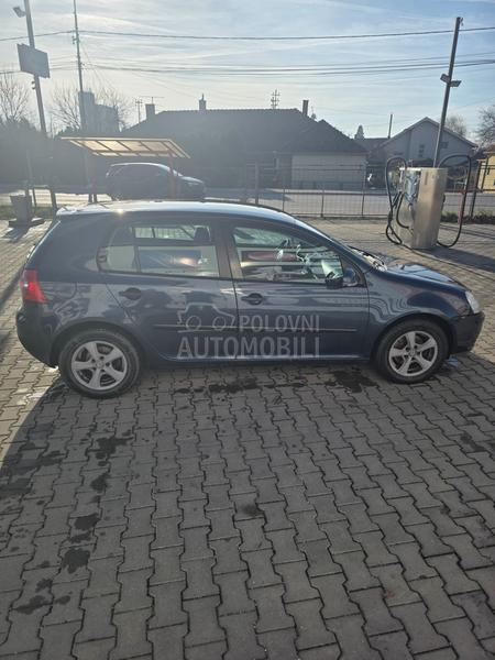 Volkswagen Golf 5 1.6
