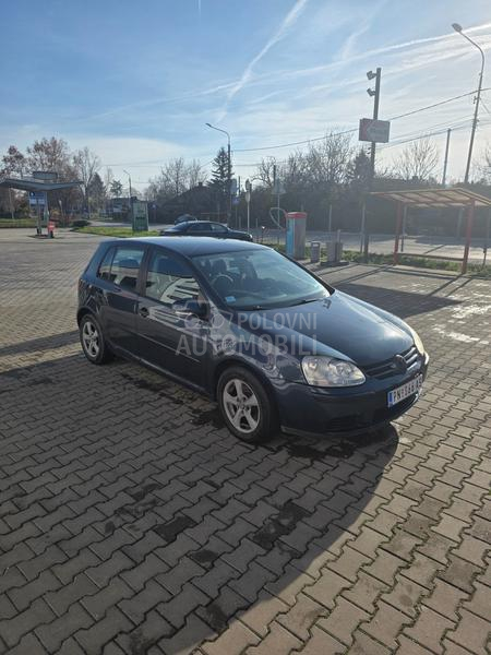 Volkswagen Golf 5 1.6