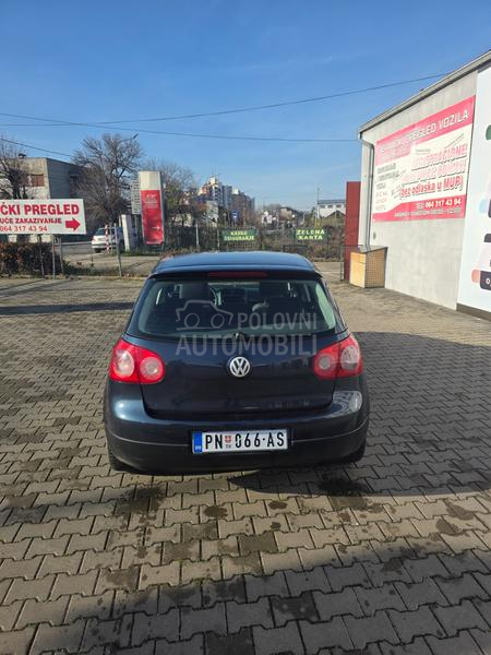 Volkswagen Golf 5 1.6