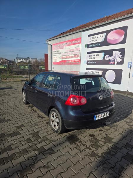 Volkswagen Golf 5 1.6