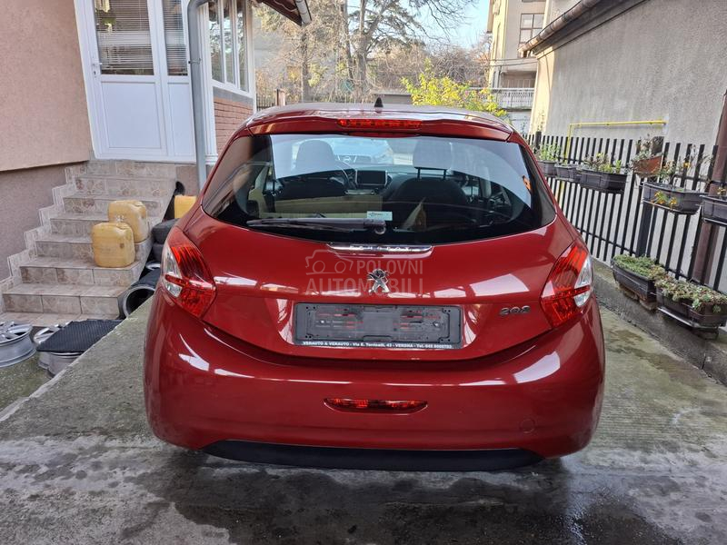 Peugeot 208 1,4 TNG