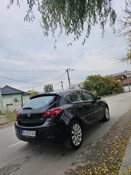 Opel Astra J z.a.D.z.i.p