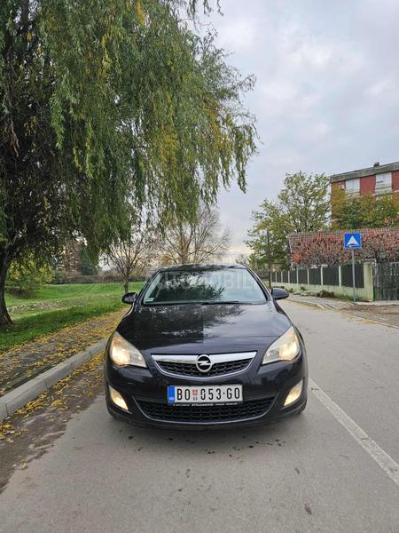 Opel Astra J z.a.D.z.i.p