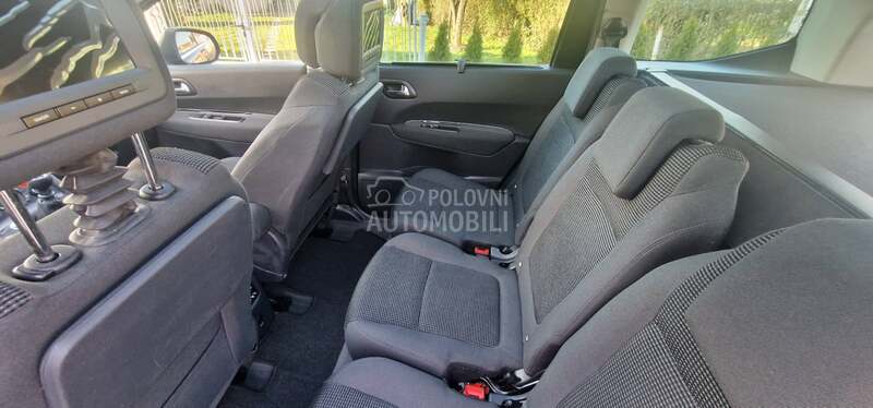 Peugeot 5008 1.6 HDI