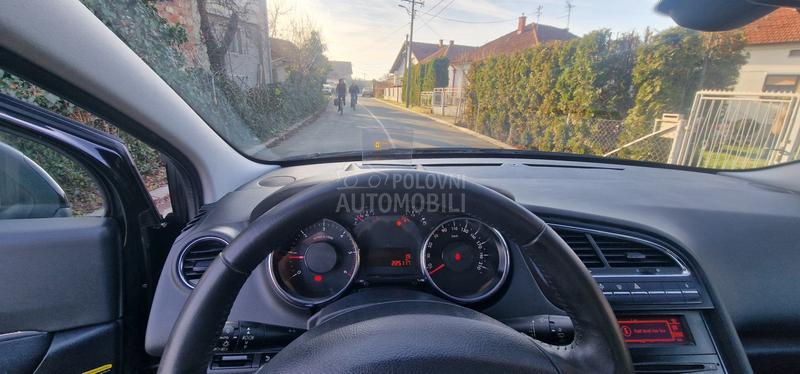 Peugeot 5008 1.6 HDI