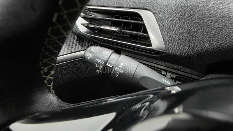 Peugeot 3008 1.2i PureTech