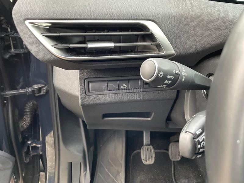 Peugeot 3008 1.2 Allure Premium