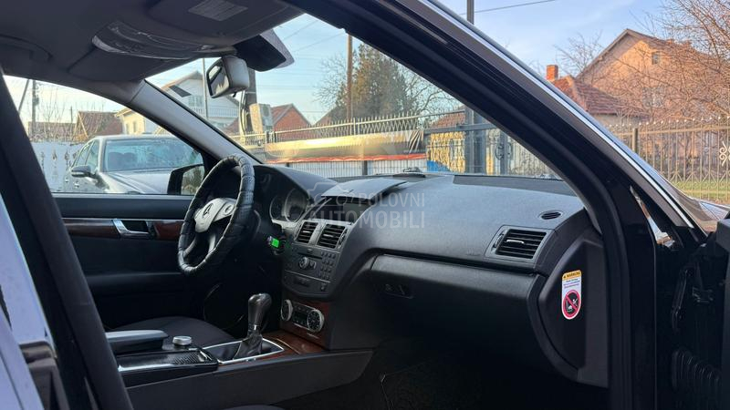 Mercedes Benz C 180 Avan zame