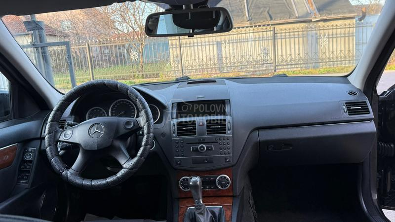 Mercedes Benz C 180 Avan zame