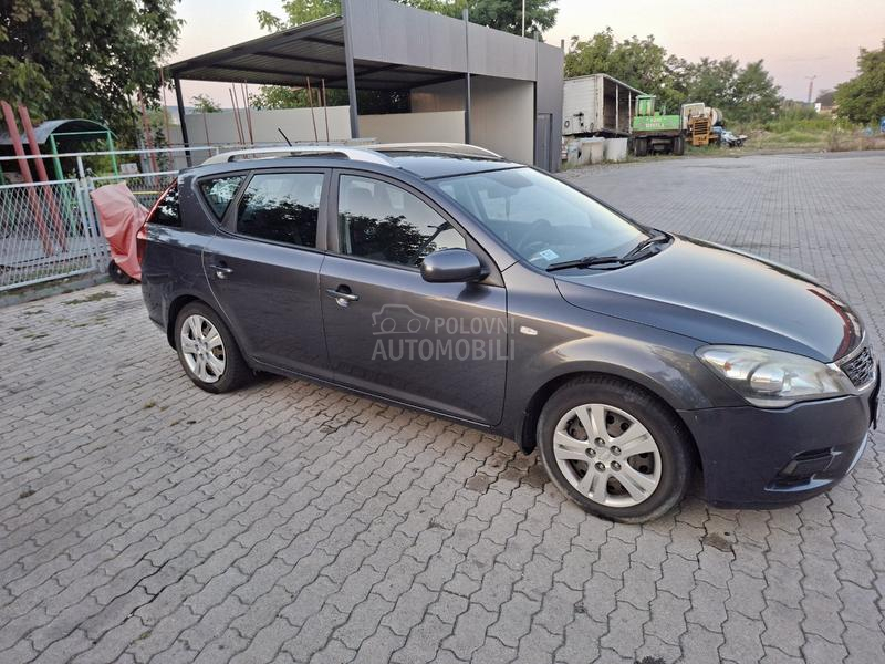 Kia cee`d sw 