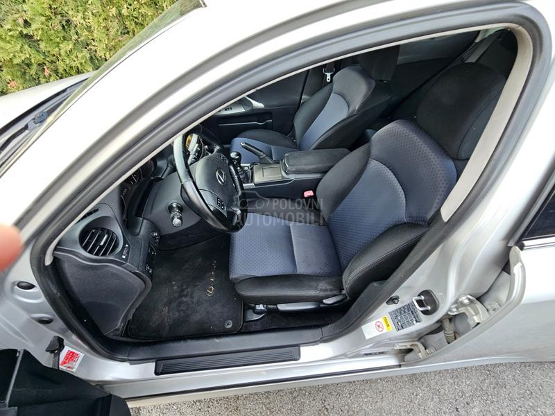 Lexus IS 220 2.2d