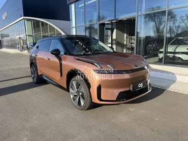 Lynk & Co 08 MORE PHEV