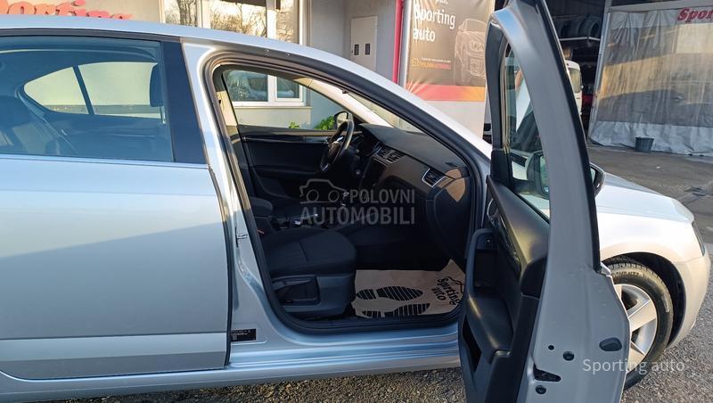 Škoda Octavia 1.6 TDI STYLE