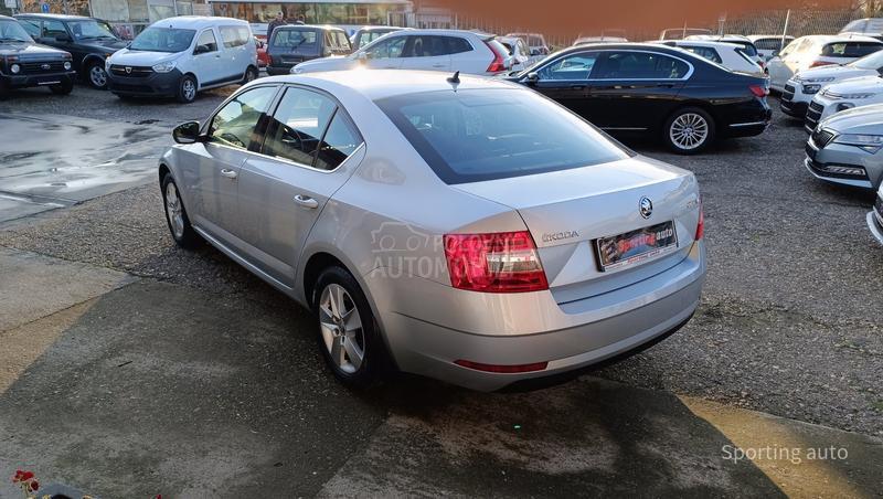 Škoda Octavia 1.6 TDI STYLE