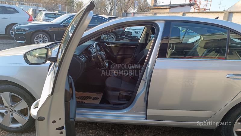 Škoda Octavia 1.6 TDI STYLE