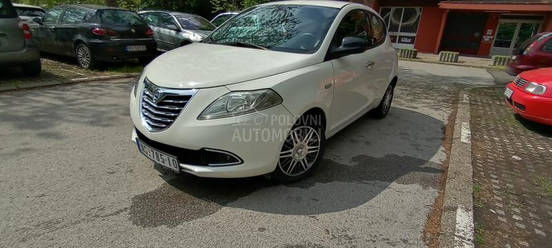 Lancia Ypsilon 1,3 lanac 4 cilindra