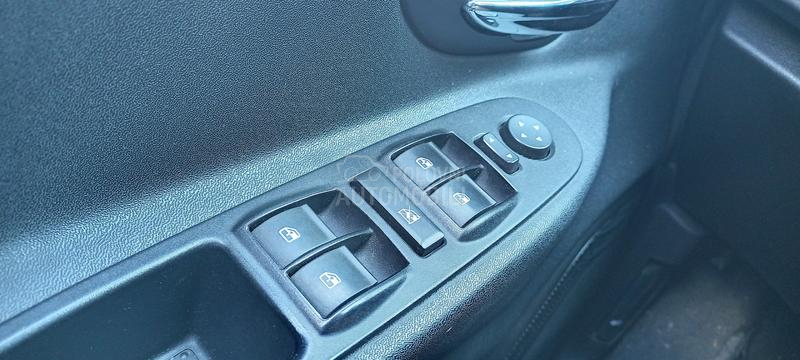 Lancia Ypsilon 1,3 lanac 4 cilindra