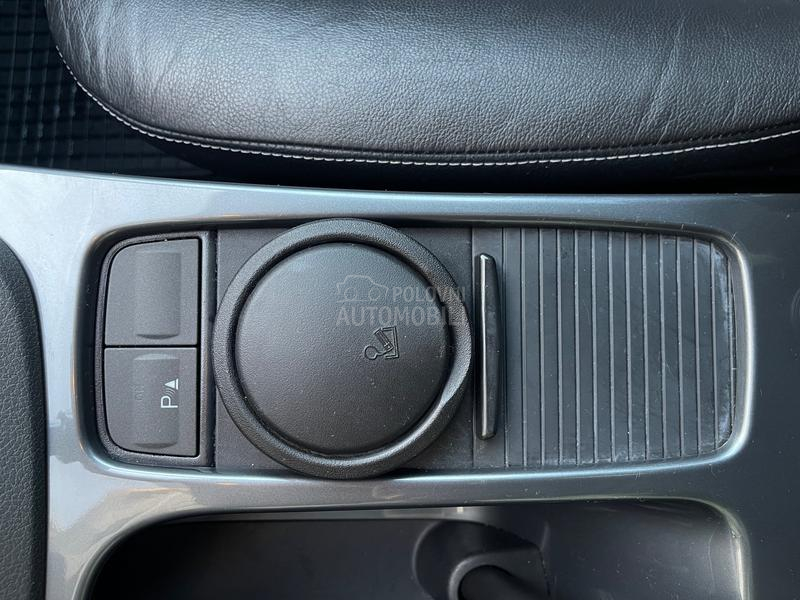 Ford Kuga TDCI/4X4/TITANIUM