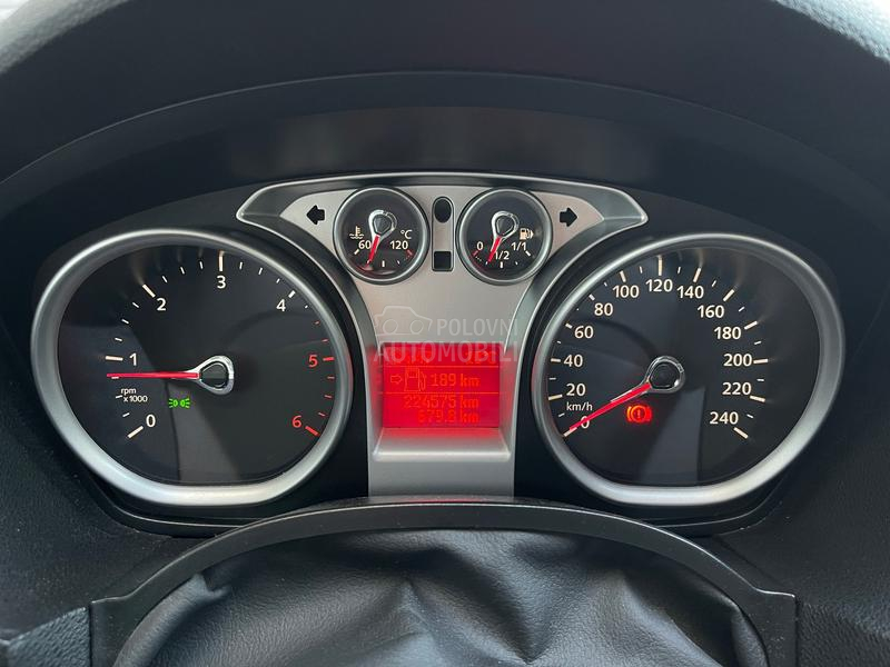 Ford Kuga TDCI/4X4/TITANIUM