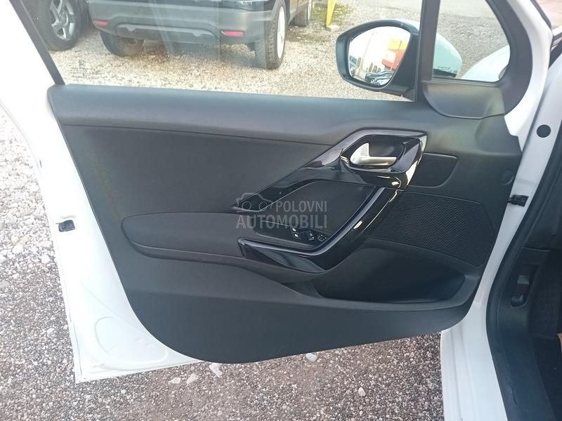 Peugeot 208 1.4 hdi