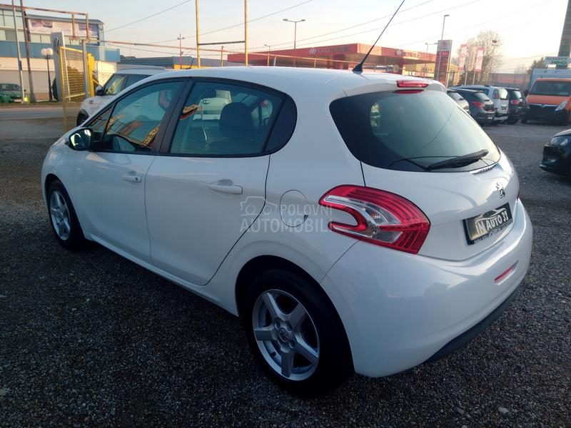 Peugeot 208 1.4 hdi