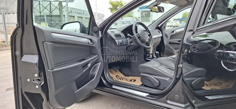 Opel Astra H 1.6 16v C.O.S.M.O