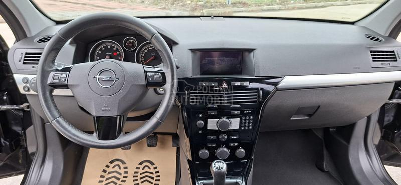 Opel Astra H 1.6 16v C.O.S.M.O
