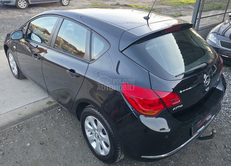 Opel Astra J 1.6 TDCI