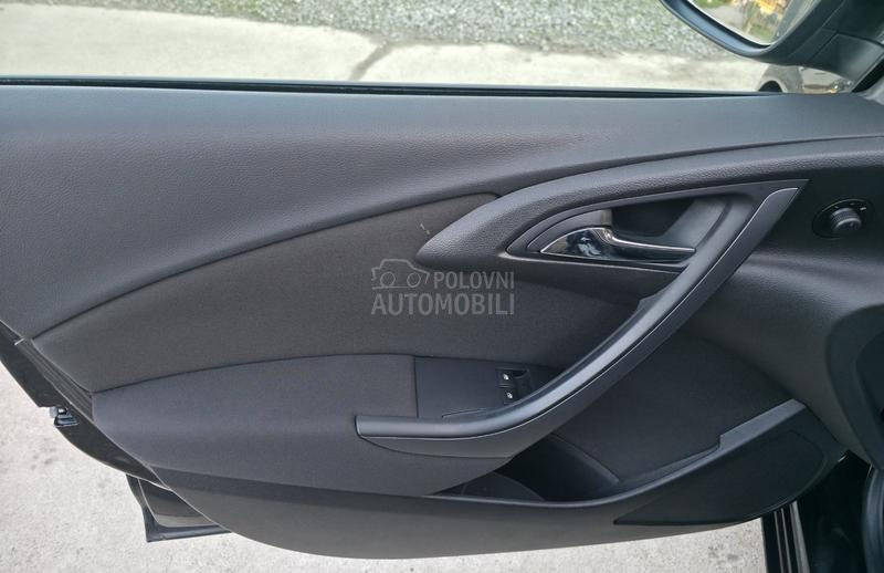 Opel Astra J 1.6 TDCI