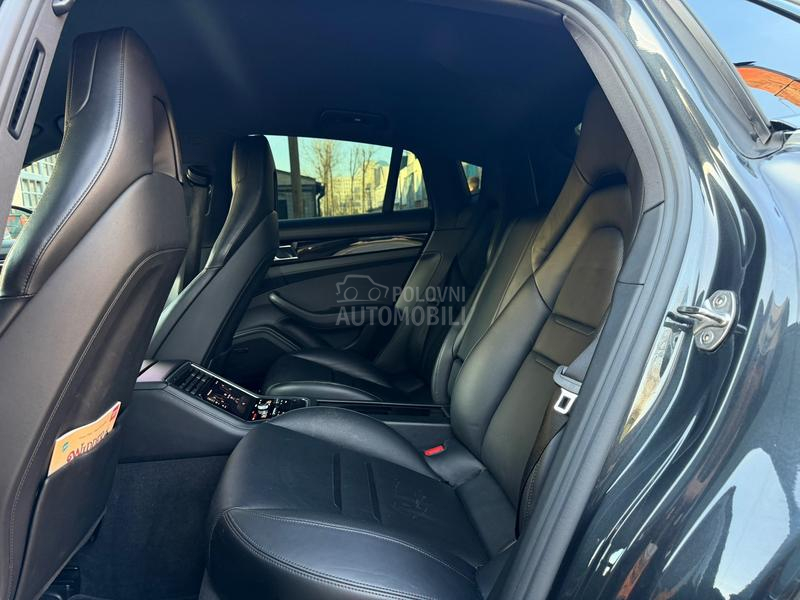 Porsche Panamera 4S Sport Chrono