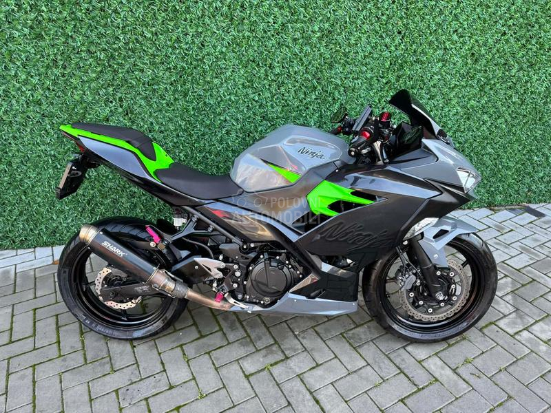 Kawasaki Ninja 400