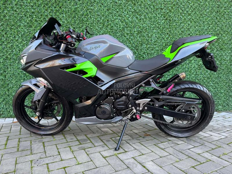 Kawasaki Ninja 400