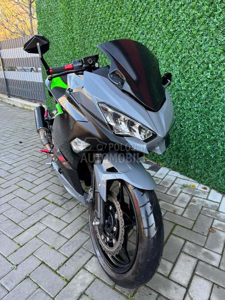 Kawasaki Ninja 400