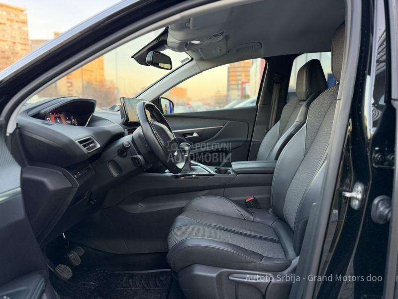 Peugeot 3008 1.2 PureTech ALLURE