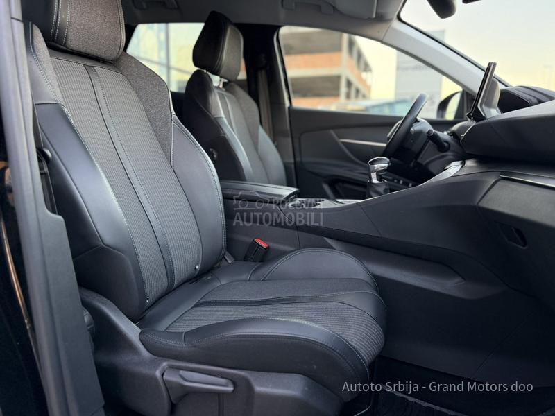 Peugeot 3008 1.2 PureTech ALLURE