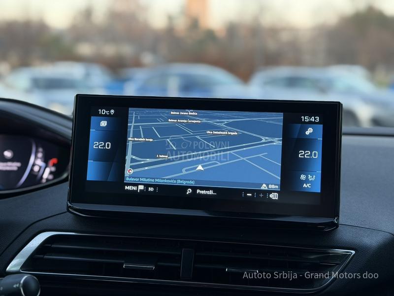 Peugeot 3008 1.2 PureTech ALLURE