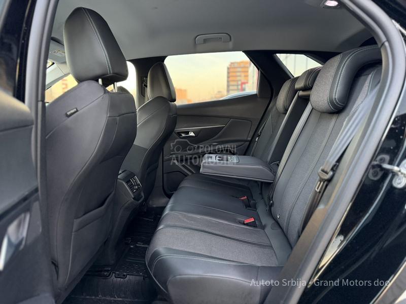 Peugeot 3008 1.2 PureTech ALLURE