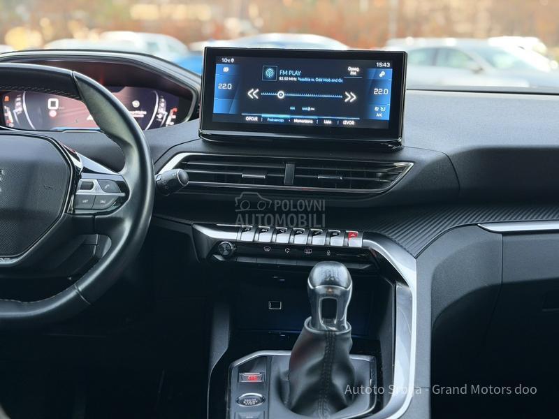 Peugeot 3008 1.2 PureTech ALLURE